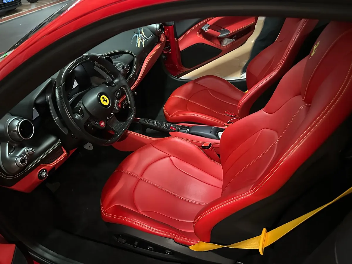 2019 Ferrari F8 3.9T 720HP V8 7DCT,autocango,china used car exporter,china ev exporter,chinese used car exporter,chinese used ev exporter