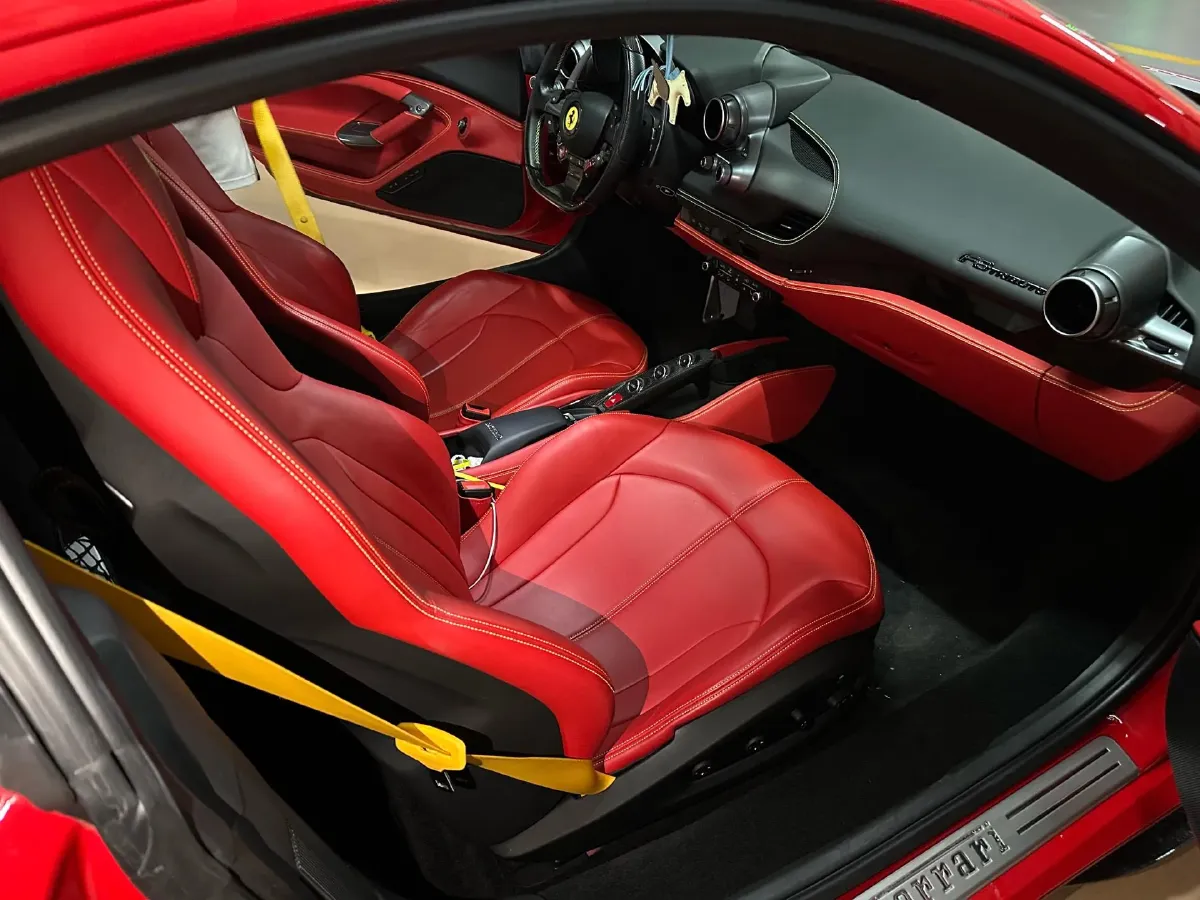 2019 Ferrari F8 3.9T 720HP V8 7DCT,autocango,china used car exporter,china ev exporter,chinese used car exporter,chinese used ev exporter