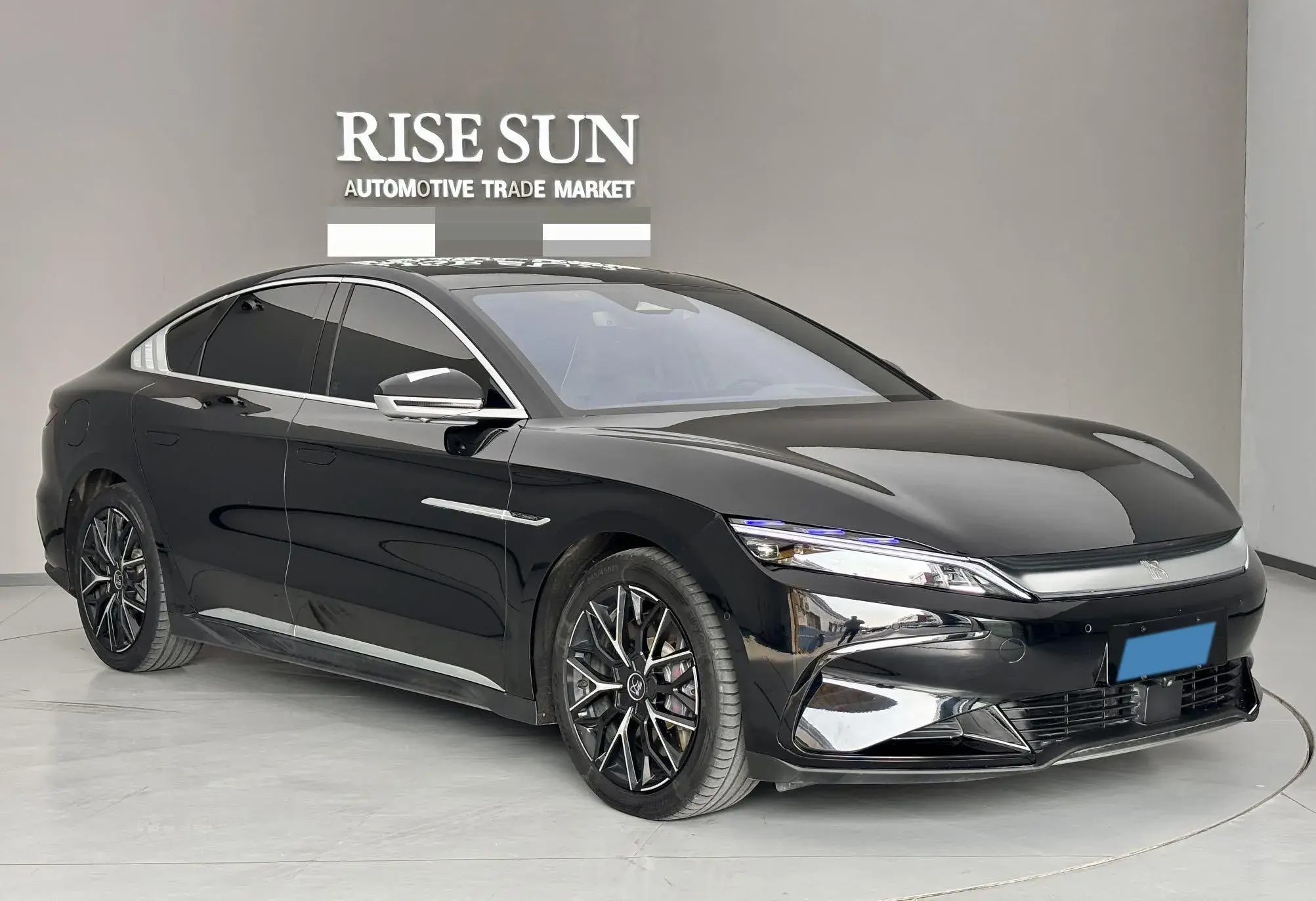 2022 BYD HAN thumbnail 3