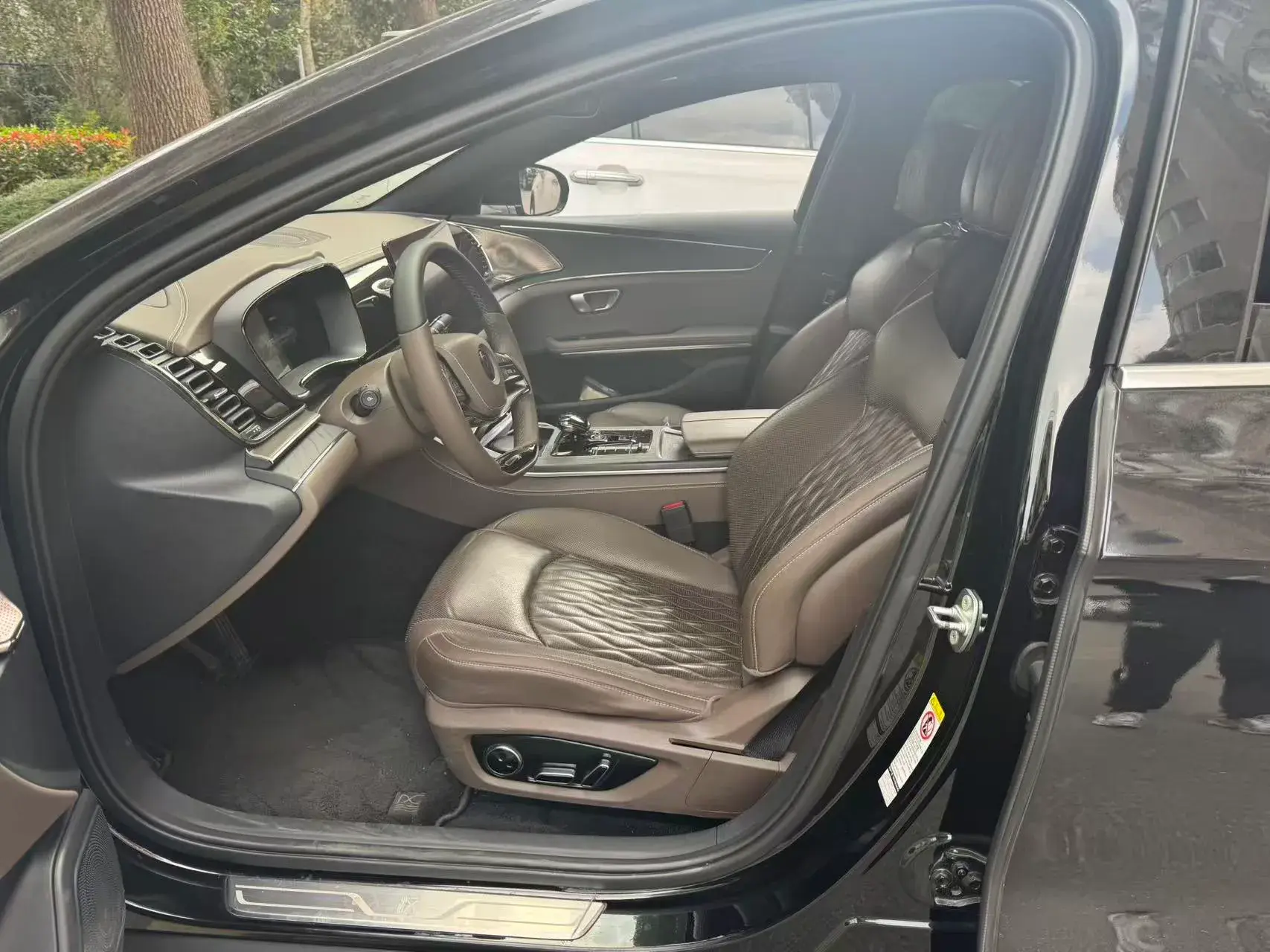 2020 BYD HAN thumbnail 3