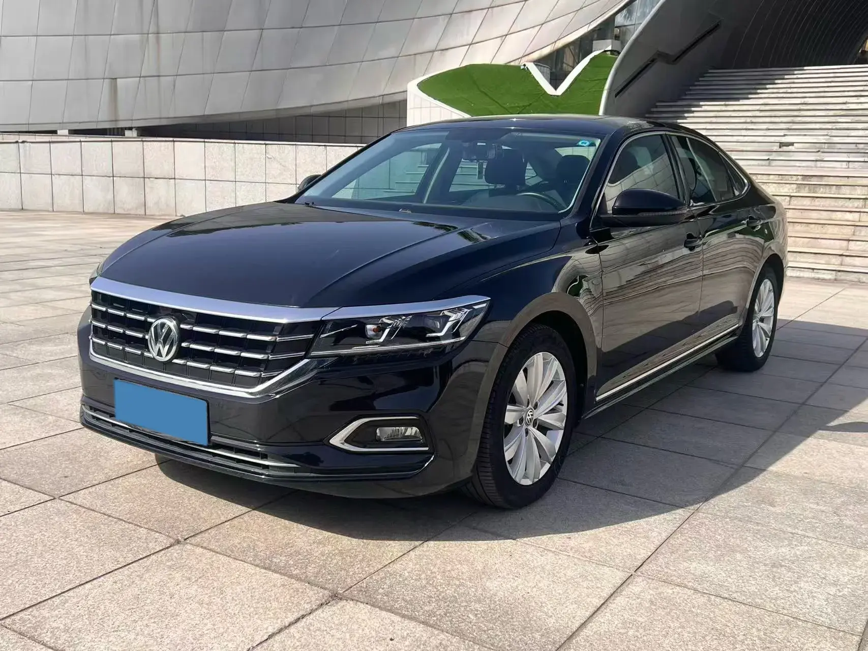 2020 VOLKSWAGEN PASSAT view 1