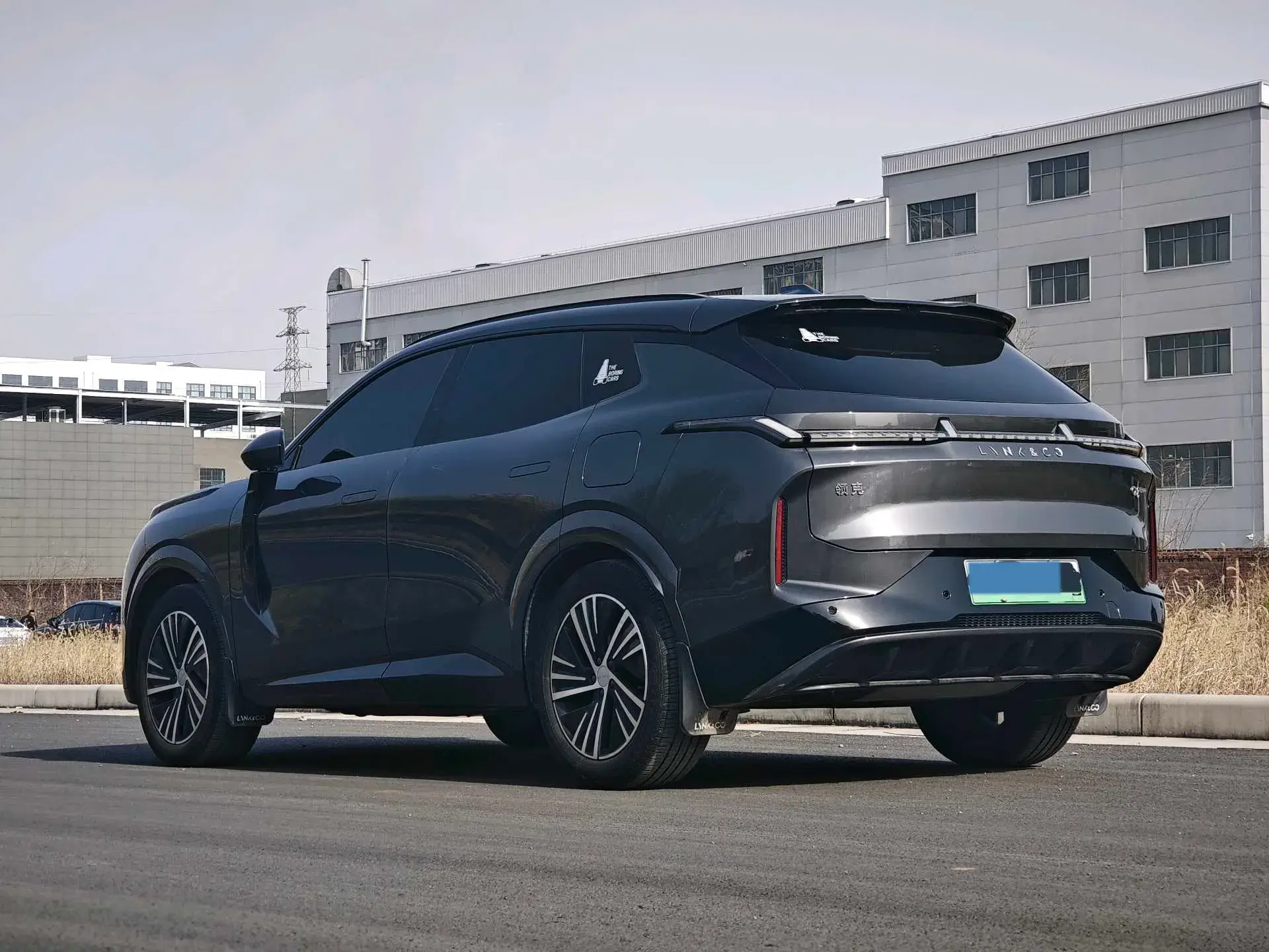 2023 LYNK&CO 08 thumbnail 2