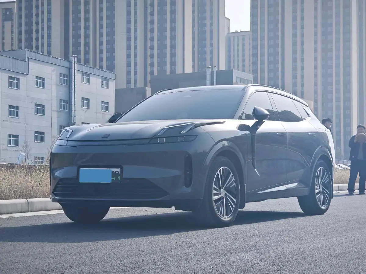 2023 LYNK&CO 08 EM-P 1.5T 163HP L4 3DHT PHEV 21.2KWH