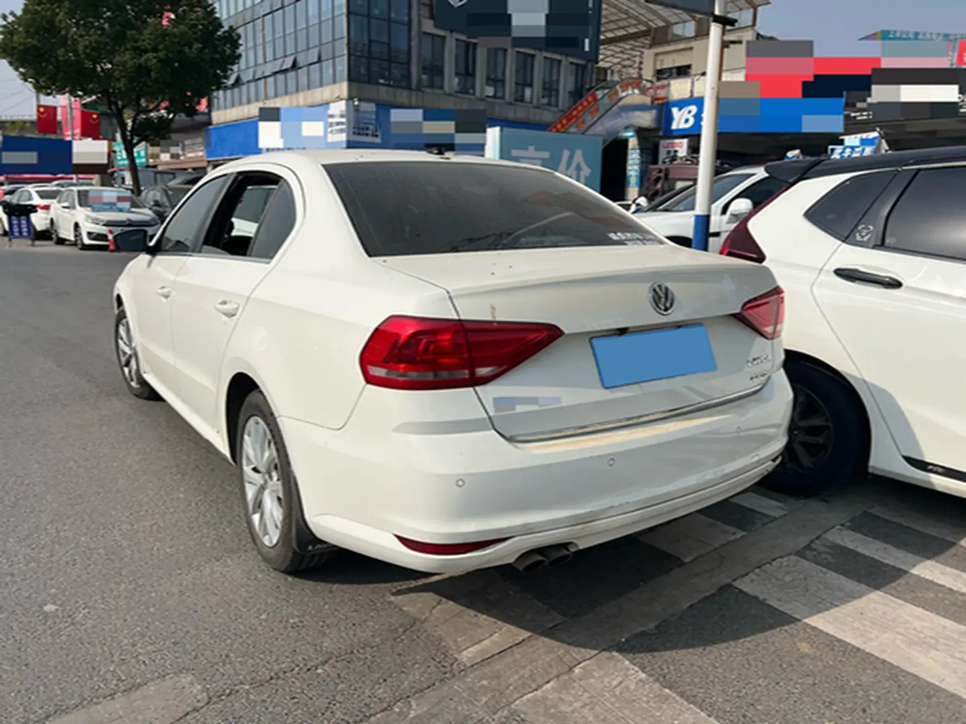 2017 VOLKSWAGEN LAVIDA thumbnail 2