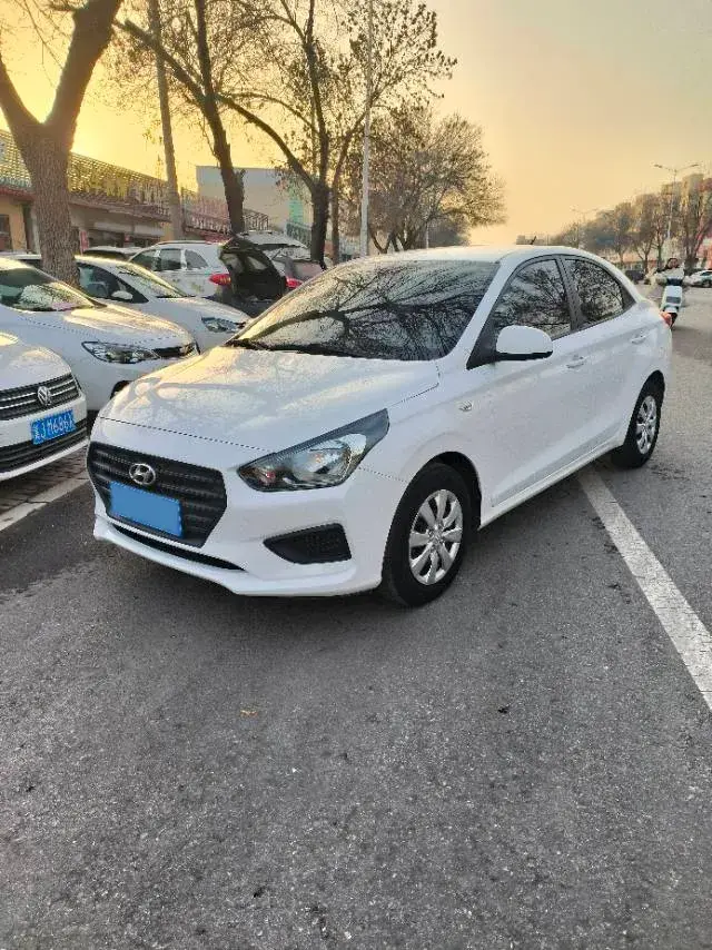 2020 Hyundai Reina 1.4L 95HP L4 5MT