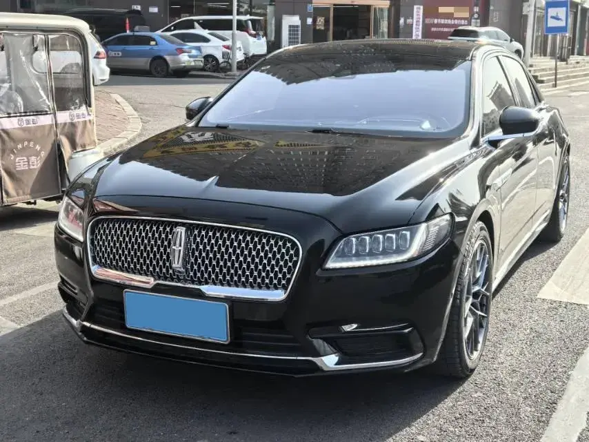 2017 Lincoln Continental 2.0T 261HP L4 6AT