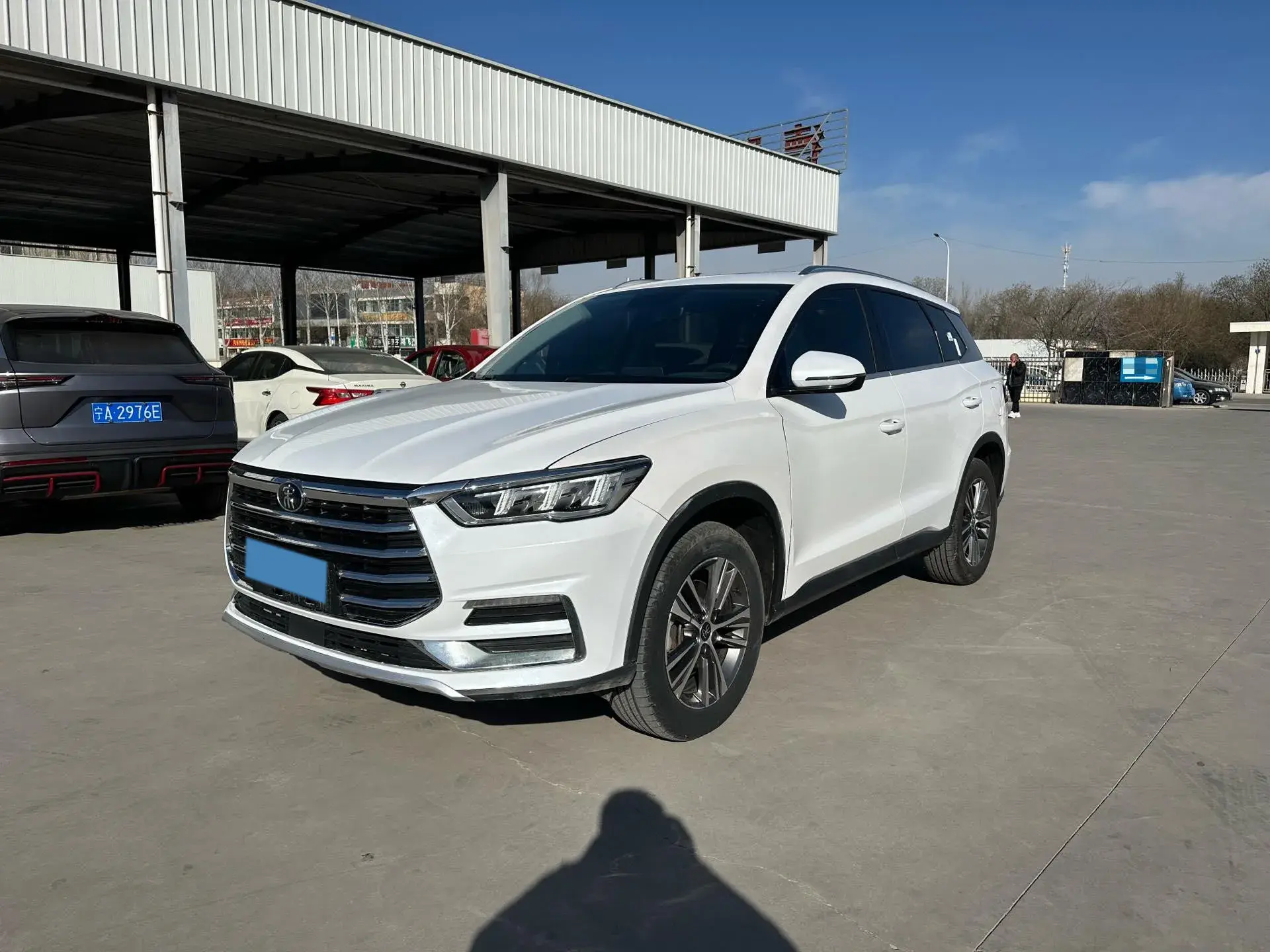 2019 BYD SONG view 1