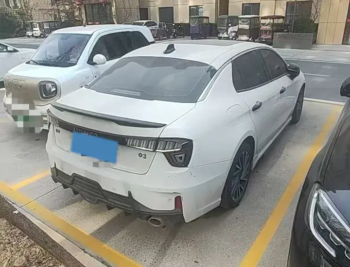 2022 LYNK&CO 03 thumbnail 4