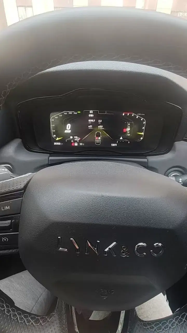 2022 LYNK&CO 03 thumbnail 3