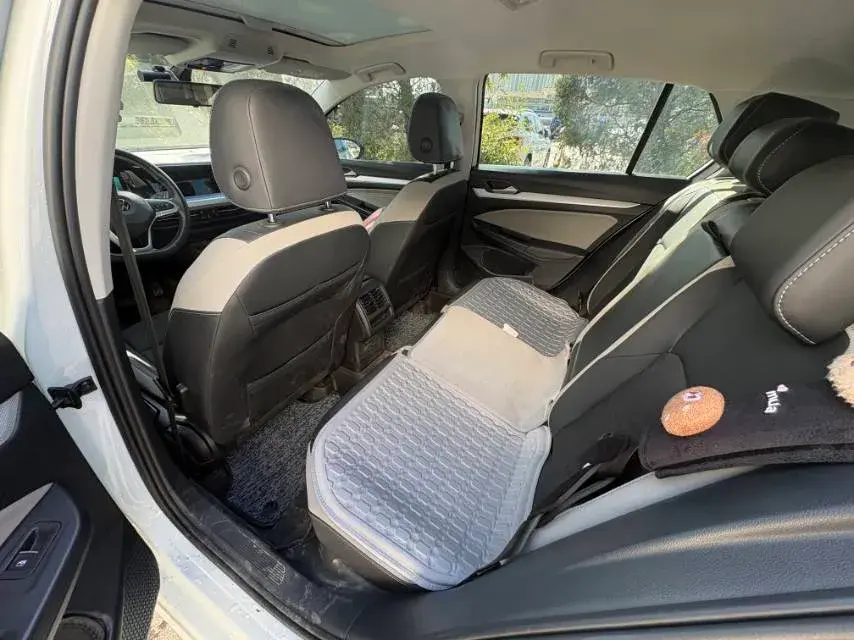 2021 VOLKSWAGEN GOLF thumbnail 4