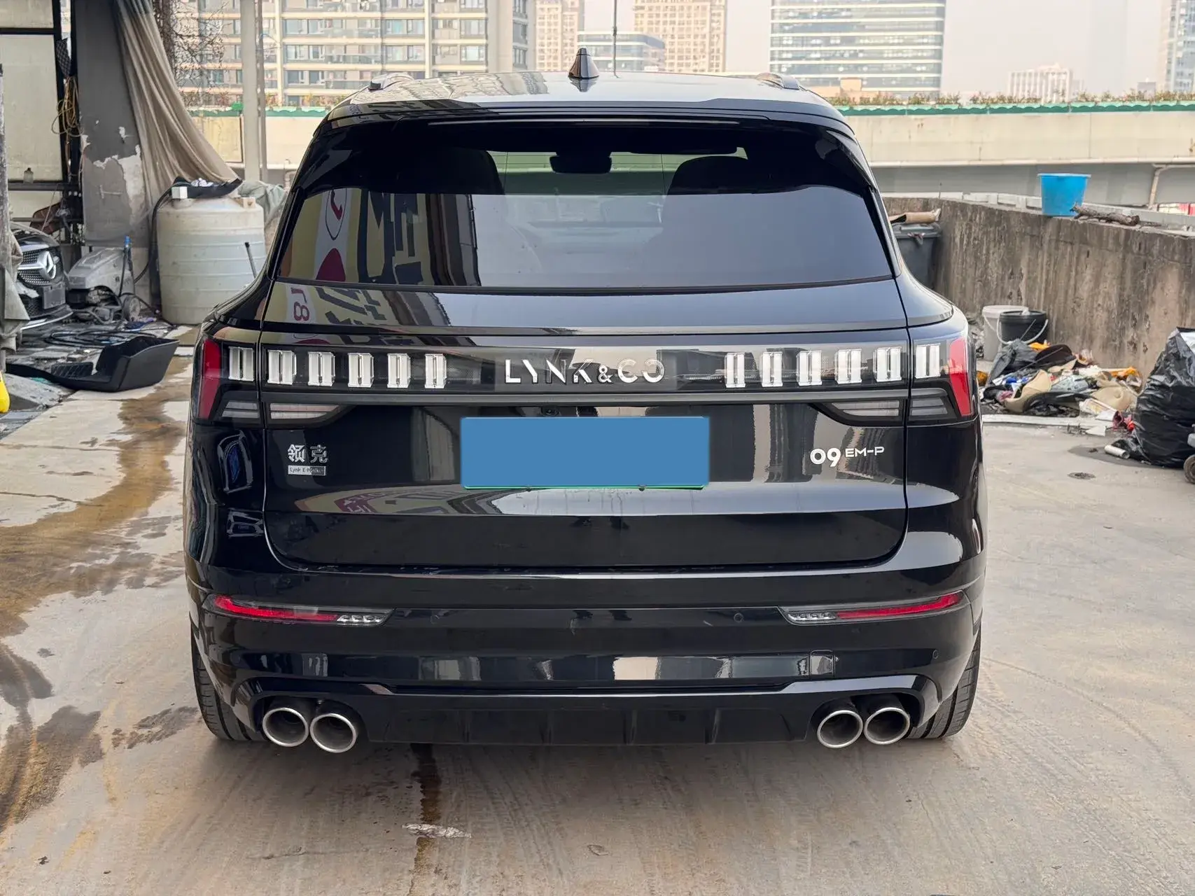 2023 LYNK&CO 09 thumbnail 4