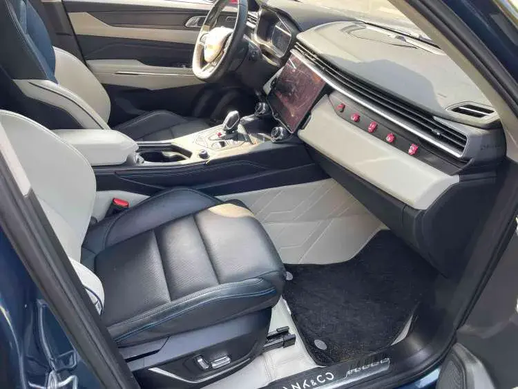 2021 LYNK&CO 01 thumbnail 3