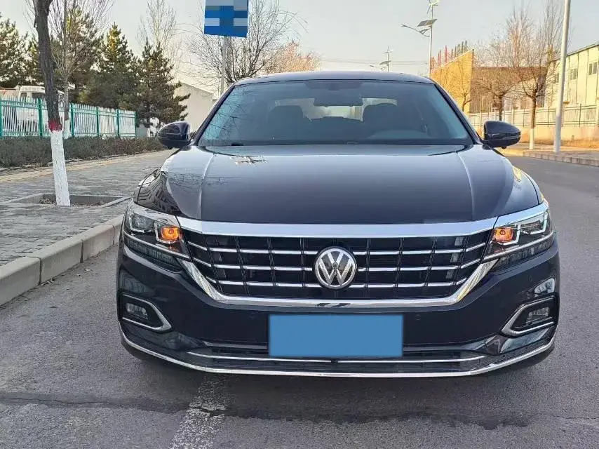 2020 VOLKSWAGEN PASSAT thumbnail 2