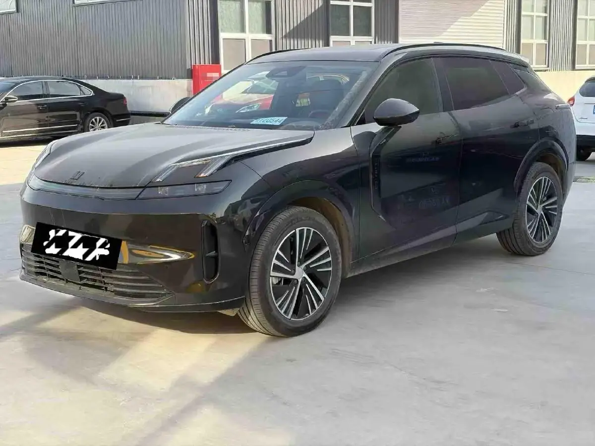 2025 LYNK&CO 08 EM-P 1.5T 163HP L4 3DHT PHEV 21.2KWH