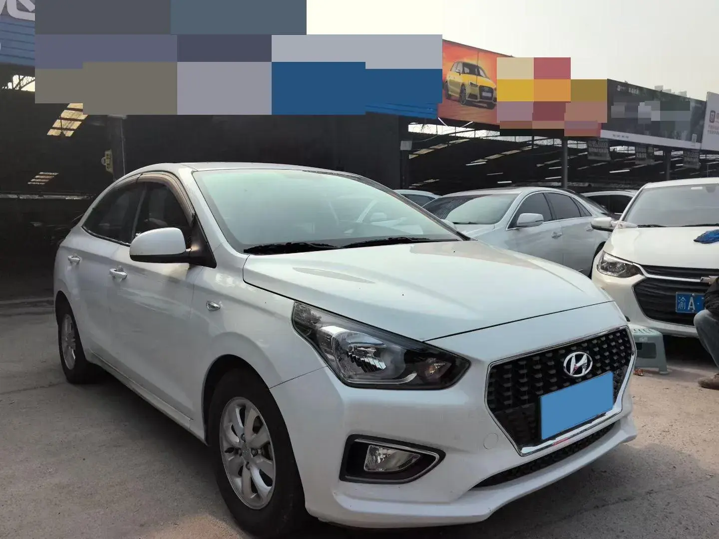 2017 HYUNDAI REINA thumbnail 3