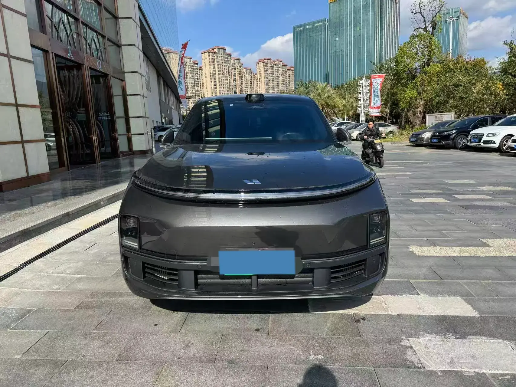 2022 LI L9 thumbnail 2