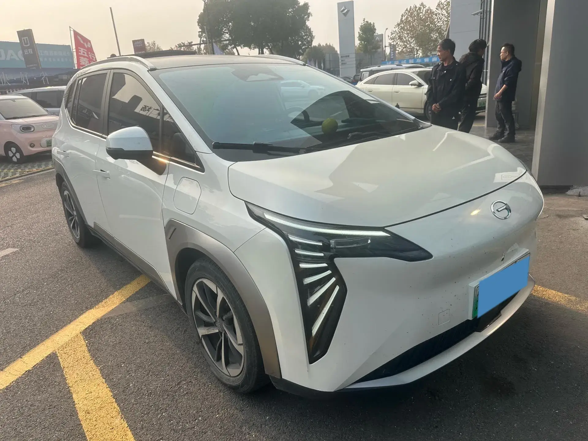 2023 AION Y thumbnail 2