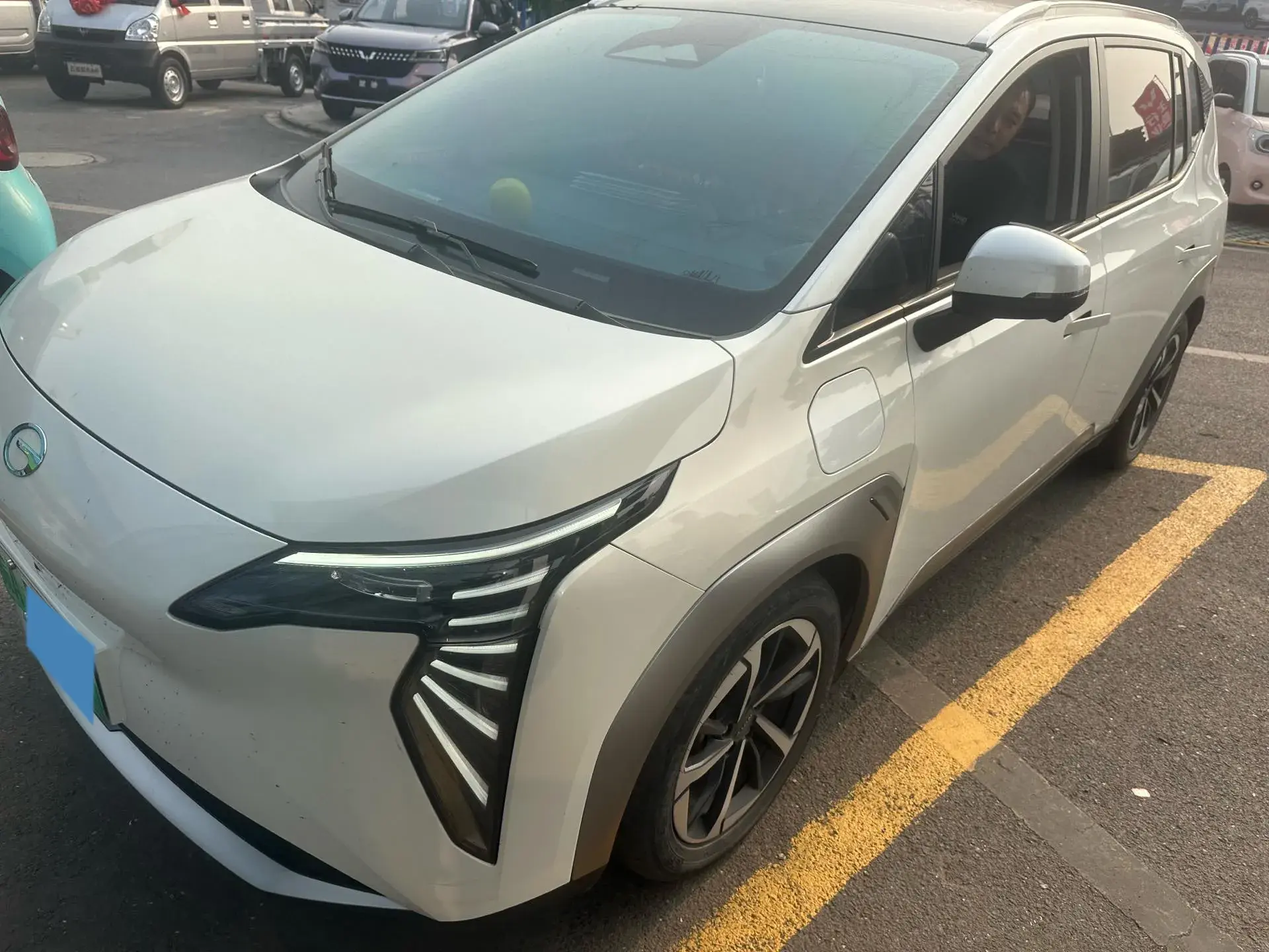 2023 AION Y thumbnail 3