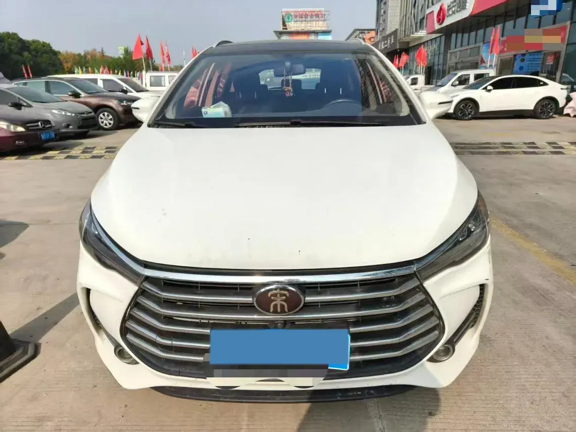 2018 BYD SONG thumbnail 2