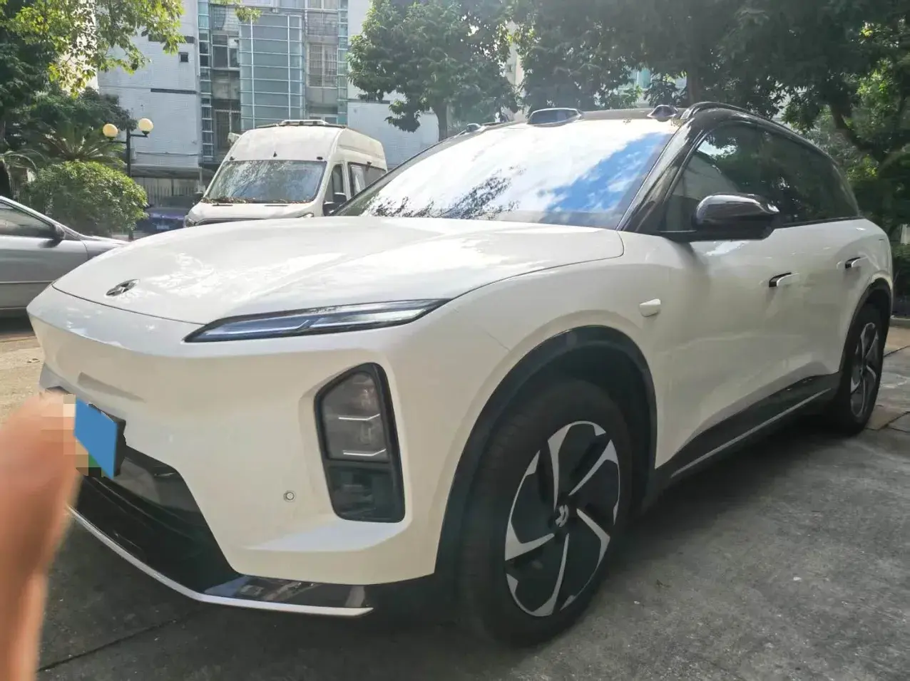 2025 NIO ES6 view 1