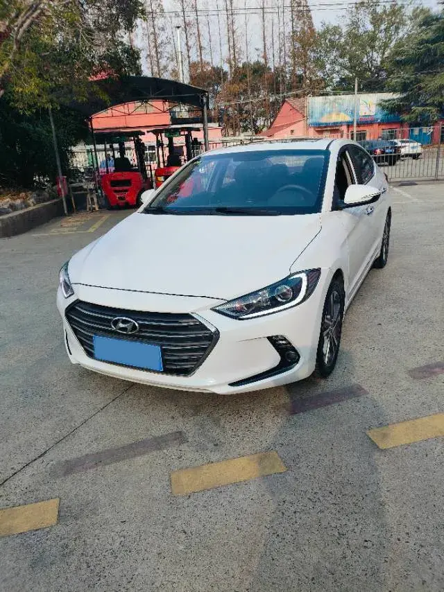2016 HYUNDAI ELANTRA view 1
