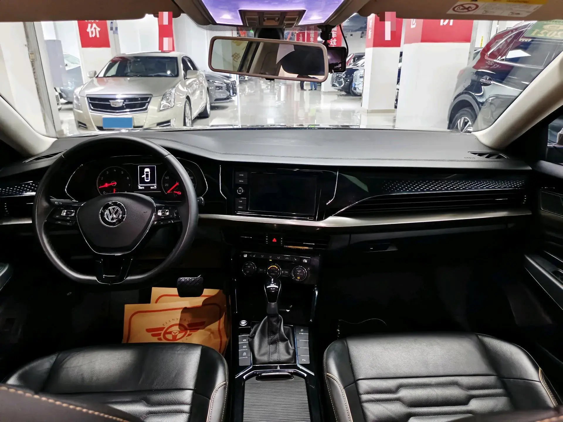 2019 VOLKSWAGEN PASSAT thumbnail 4