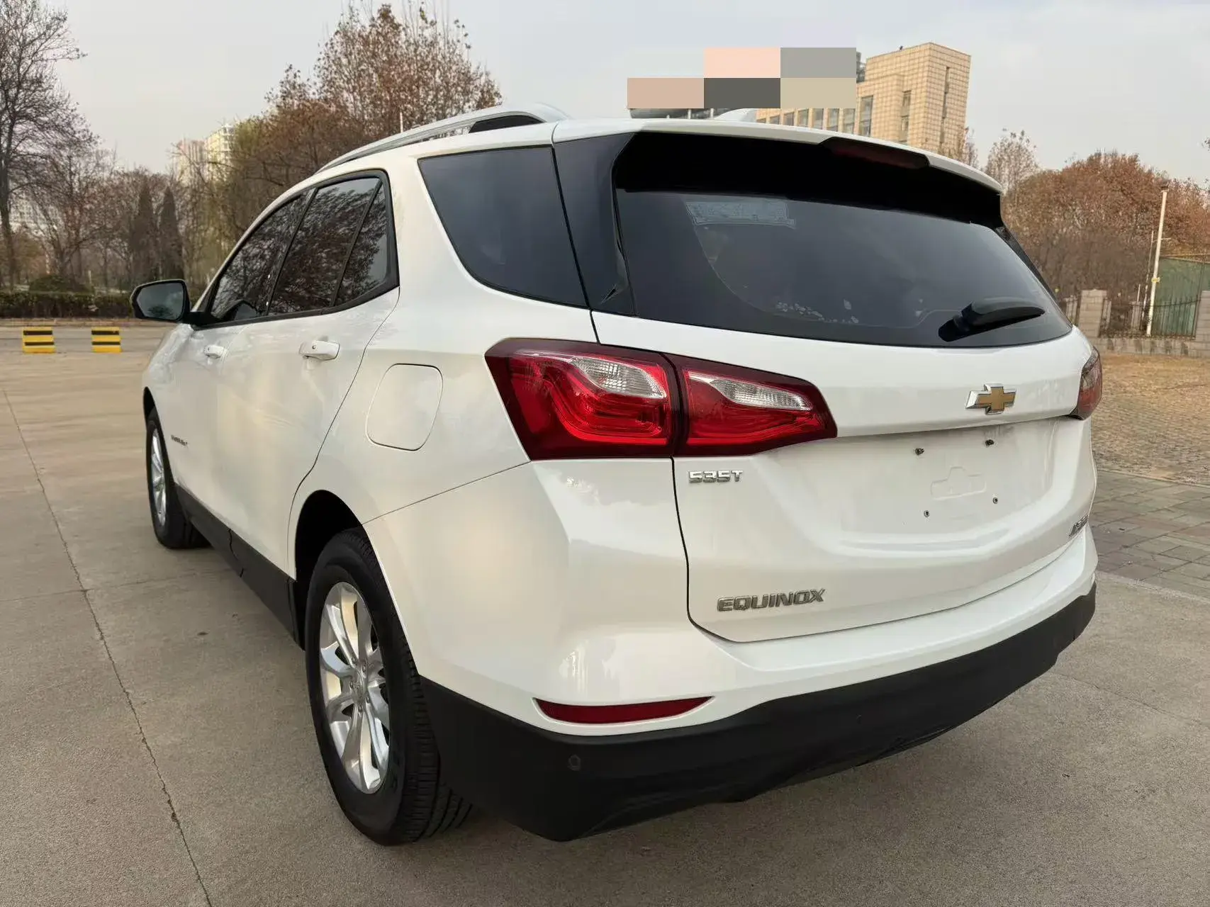 2018 CHEVROLET EQUINOX thumbnail 4