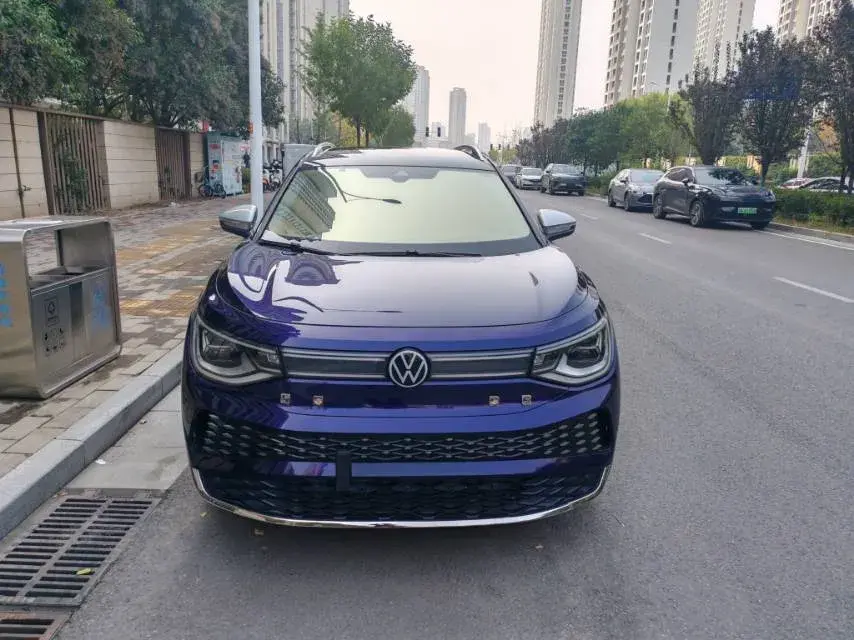 2021 VOLKSWAGEN ID.6 thumbnail 3