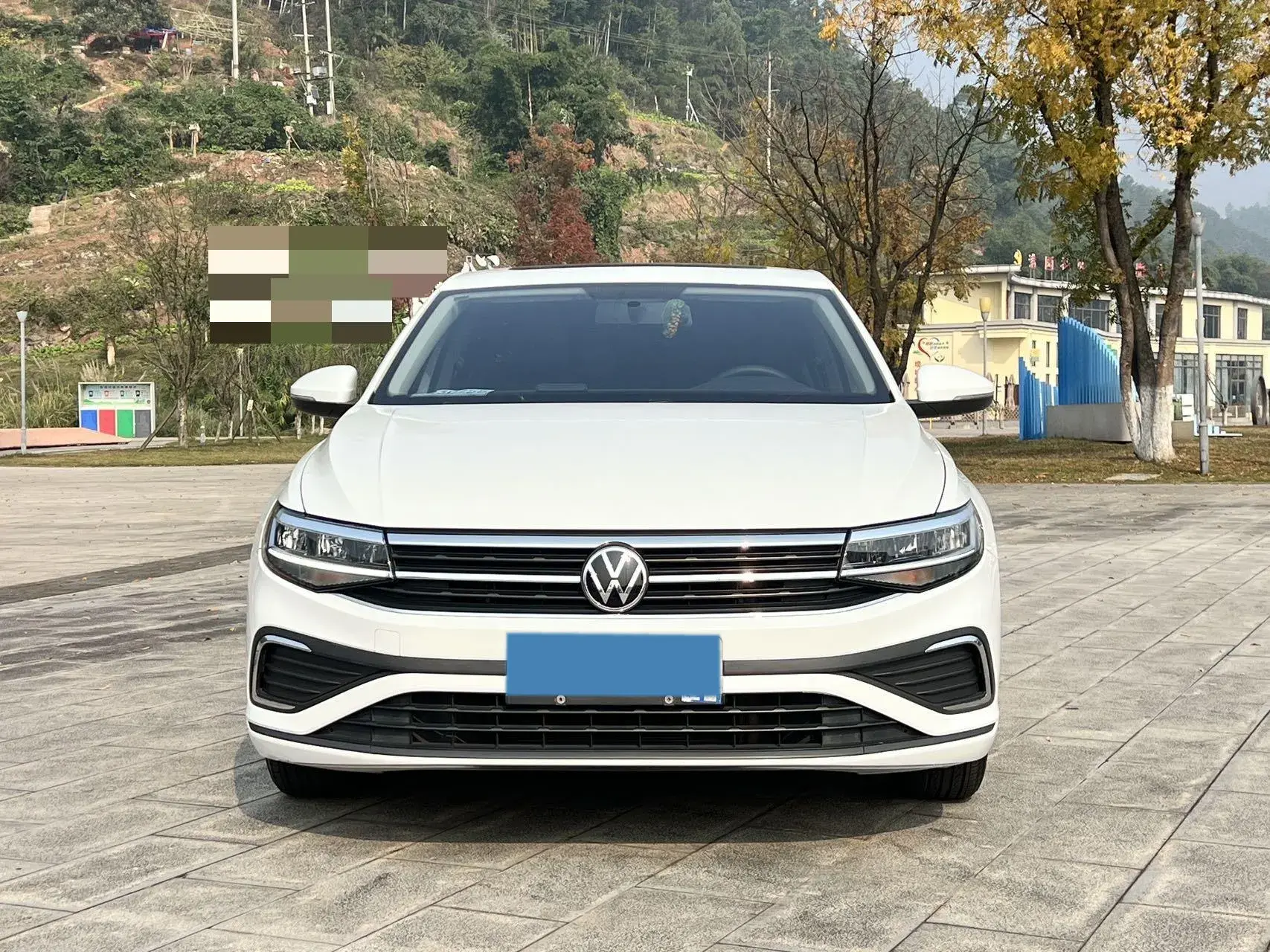 2023 VOLKSWAGEN BORA thumbnail 2
