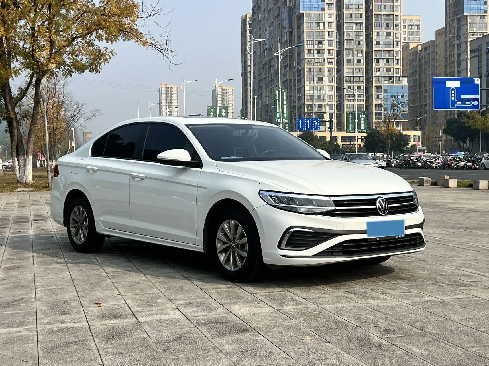 2023 VOLKSWAGEN BORA thumbnail 3