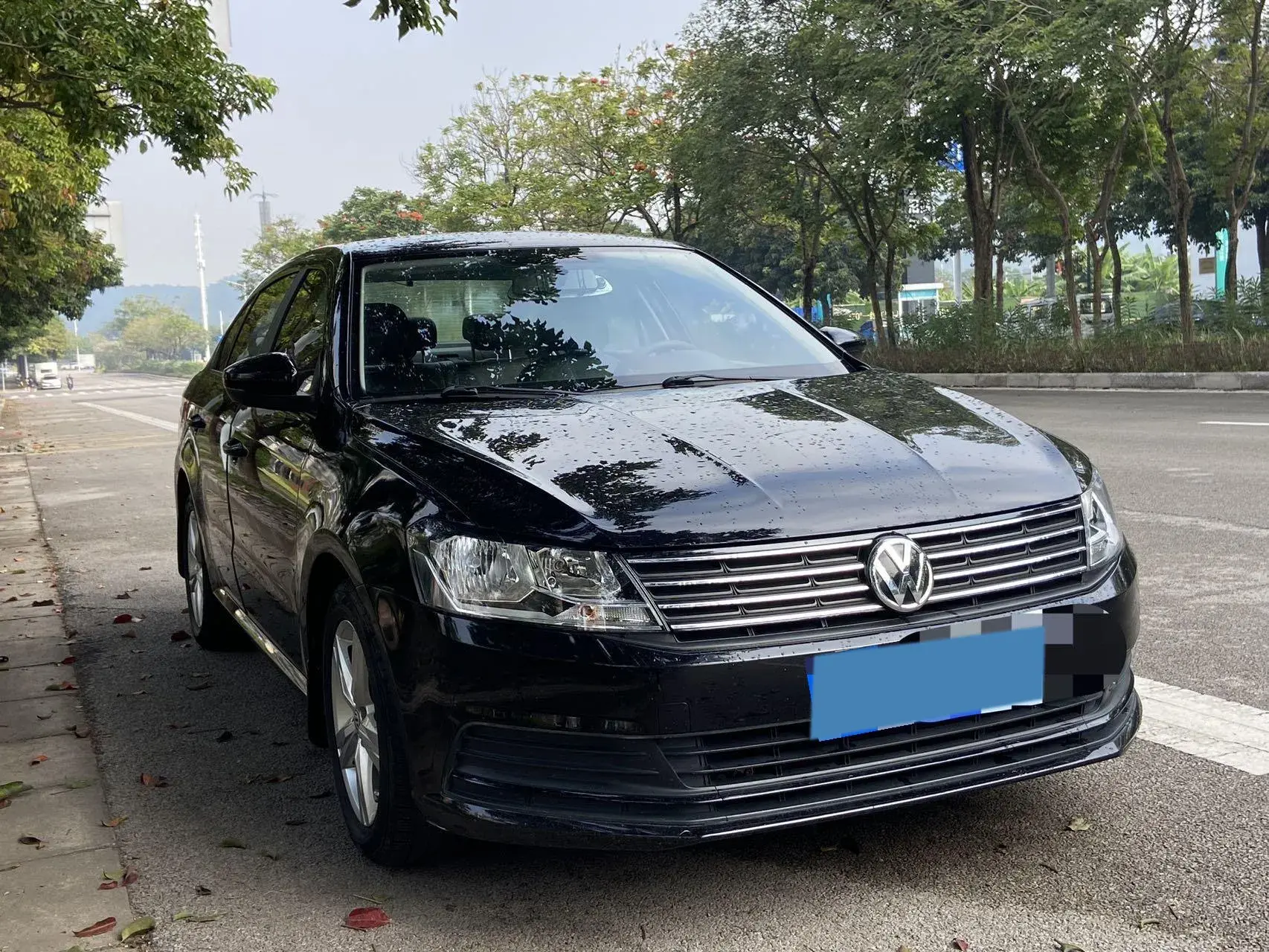 2017 VOLKSWAGEN LAVIDA thumbnail 3