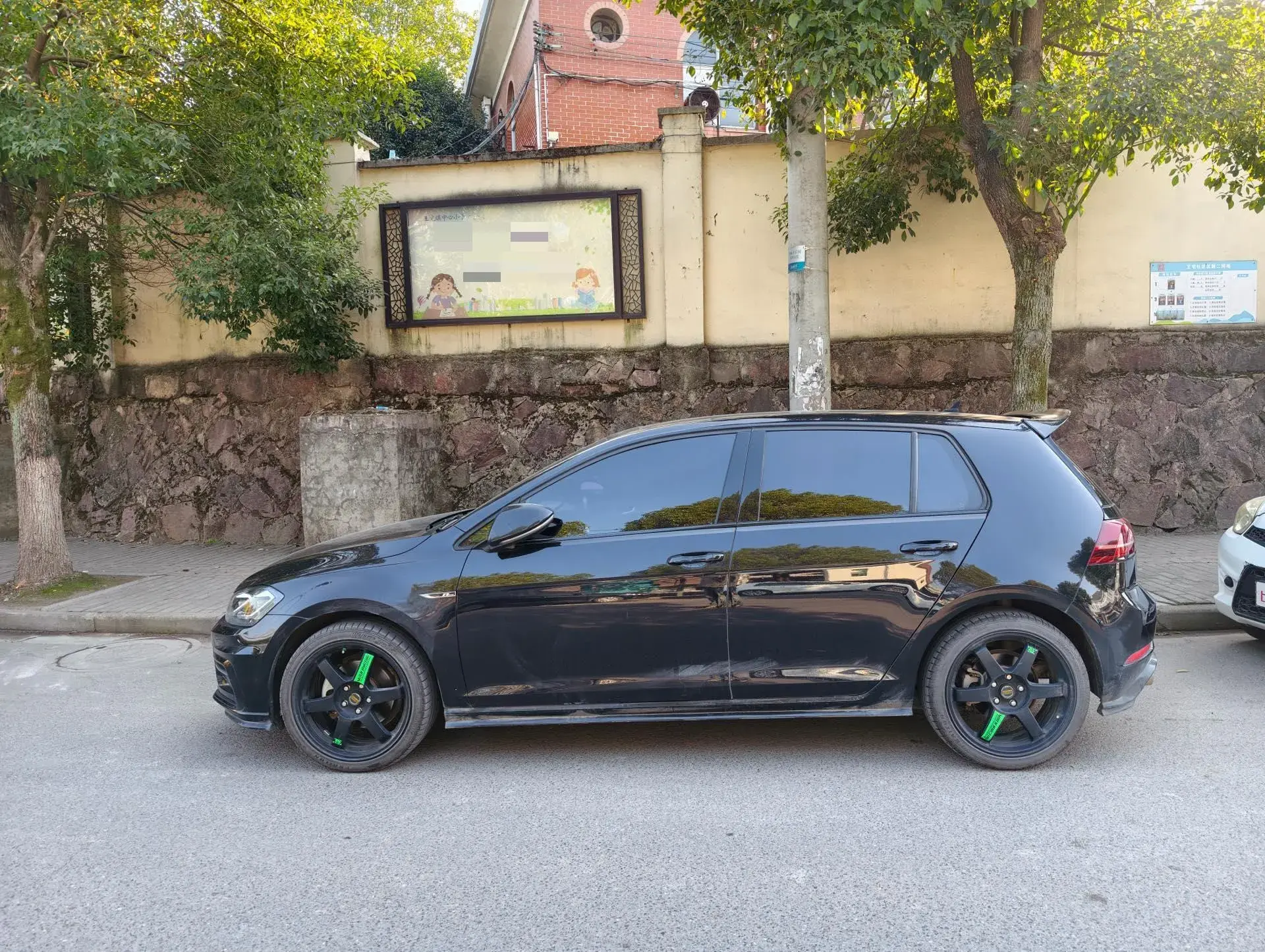 2019 VOLKSWAGEN GOLF thumbnail 2