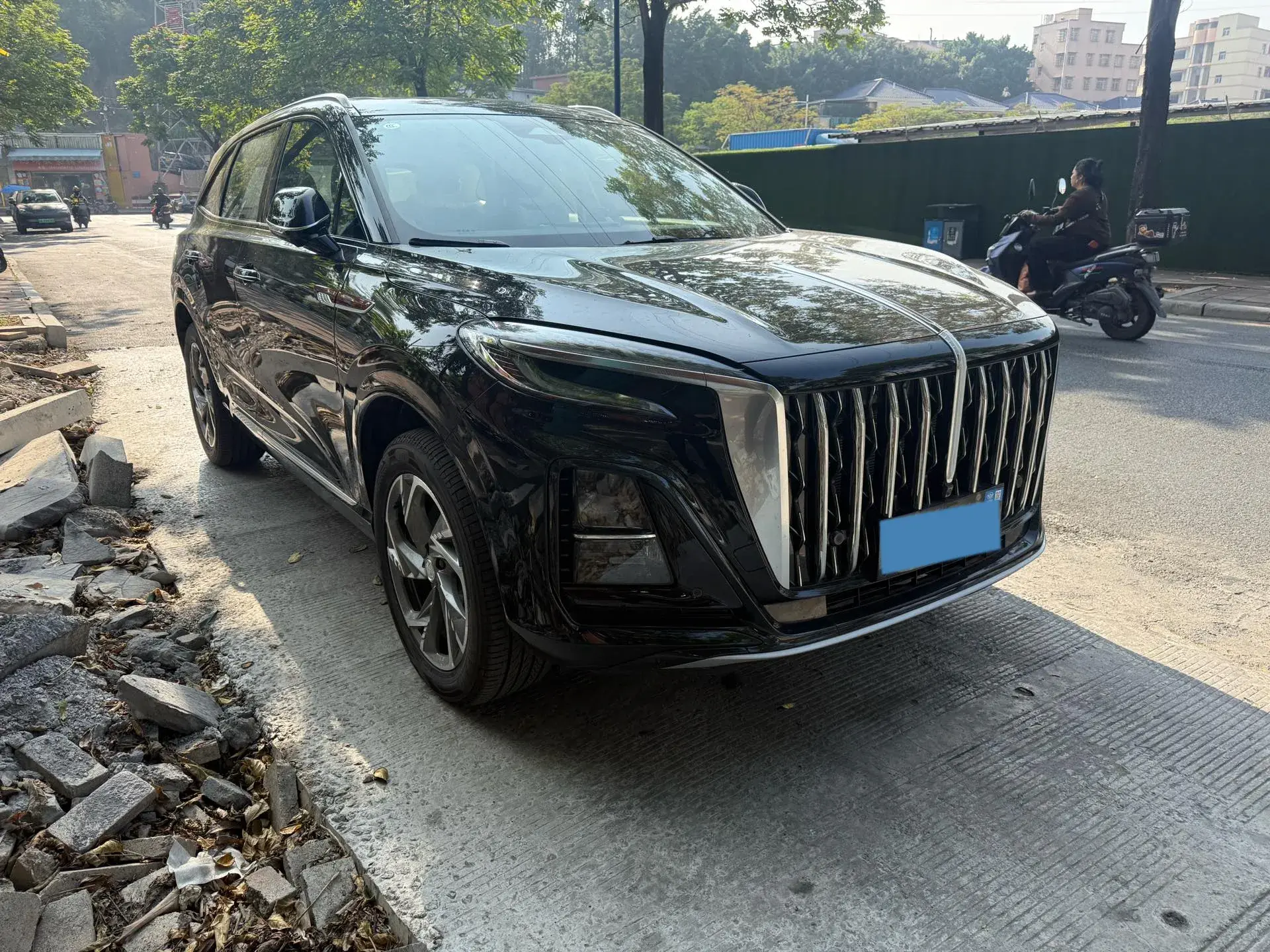 2025 HONGQI HS3 thumbnail 3