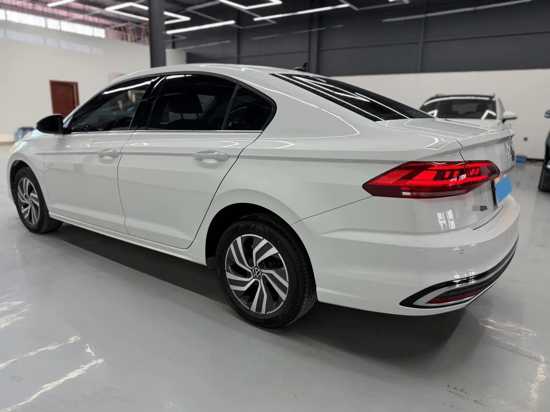 2023 VOLKSWAGEN BORA thumbnail 4