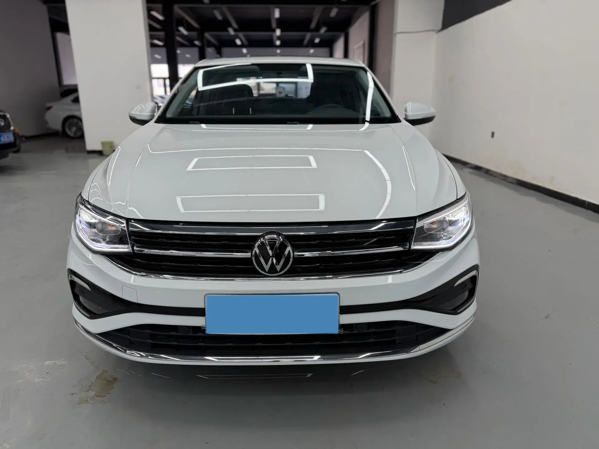 2023 VOLKSWAGEN BORA thumbnail 2