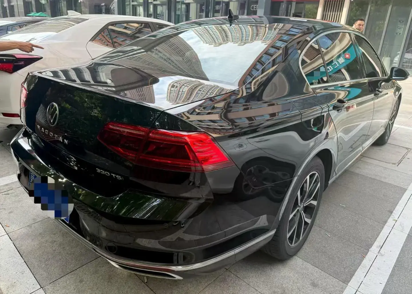 2020 VOLKSWAGEN MAGOTAN thumbnail 2