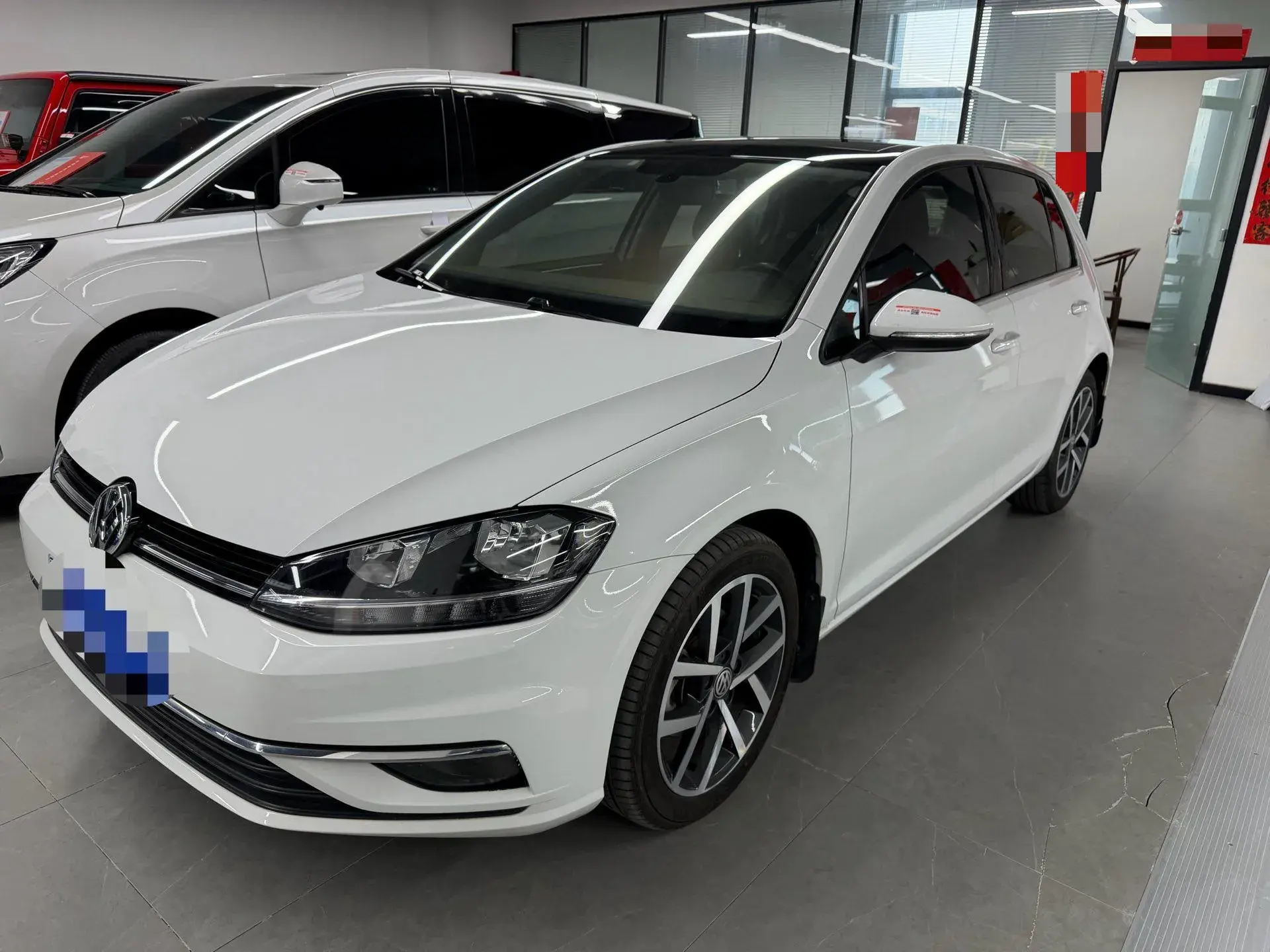 2018 VOLKSWAGEN GOLF view 1
