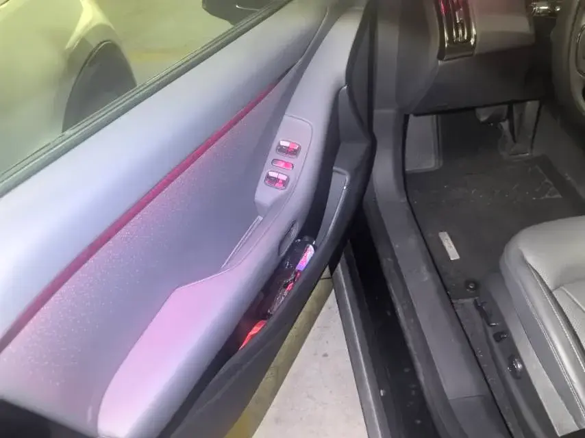 2024 XPENG P7+ thumbnail 4