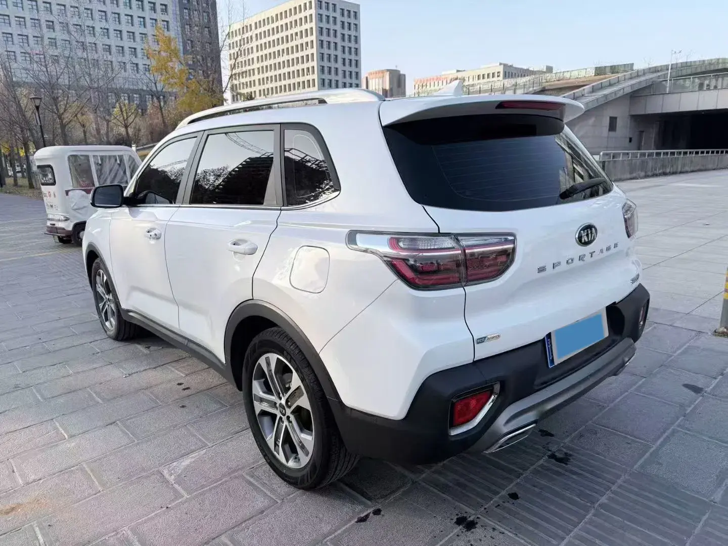 2018 KIA SPORTAGE thumbnail 4