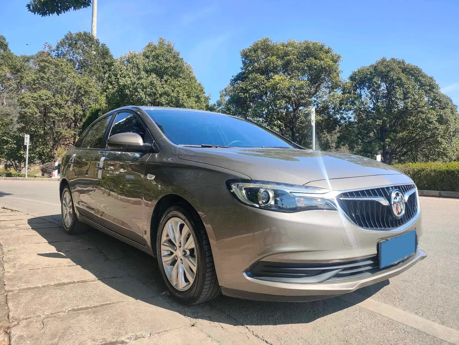 2021 BUICK EXCELLE thumbnail 3