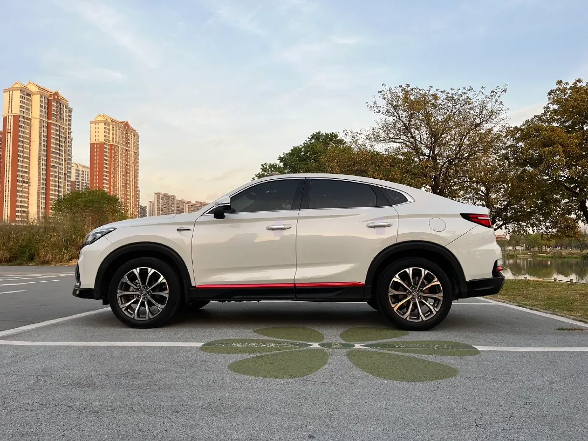 2021 ChangAn CS85 Coupe 1.5T 178HP L4 7DCT,autocango,china used car exporter,china ev exporter,chinese used car exporter,chinese used ev exporter