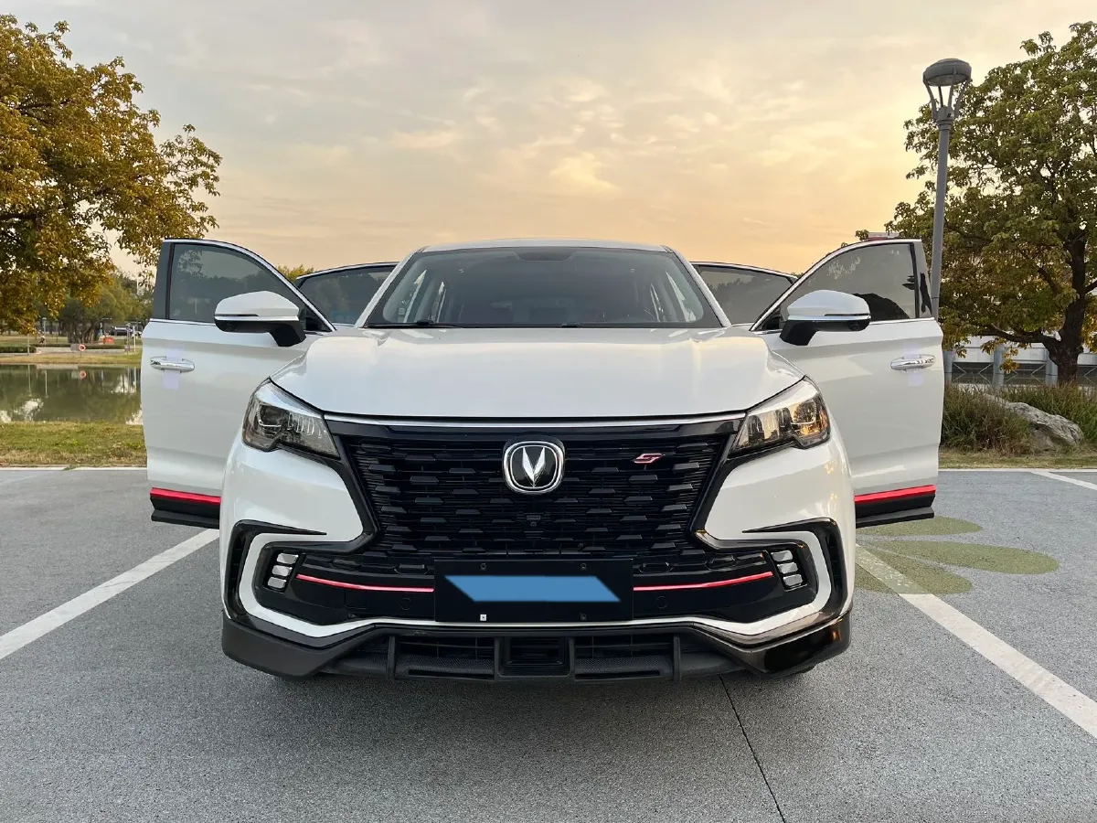 2021 ChangAn CS85 Coupe 1.5T 178HP L4 7DCT,autocango,china used car exporter,china ev exporter,chinese used car exporter,chinese used ev exporter