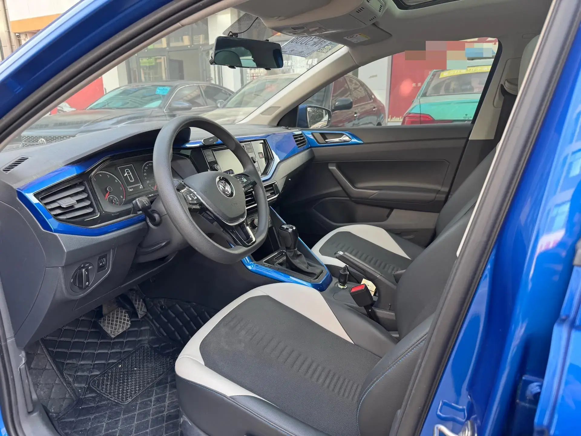 2019 VOLKSWAGEN POLO thumbnail 3