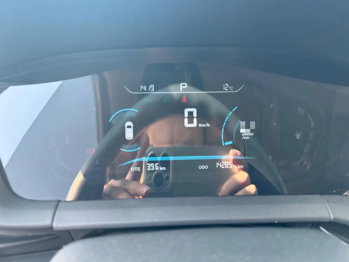 2021 ChangAn CS15 1.5L 107HP L4 5DCT,autocango,china used car exporter,china ev exporter,chinese used car exporter,chinese used ev exporter