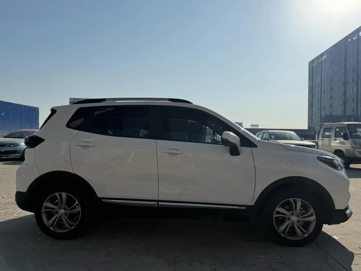 2021 ChangAn CS15 1.5L 107HP L4 5DCT,autocango,china used car exporter,china ev exporter,chinese used car exporter,chinese used ev exporter