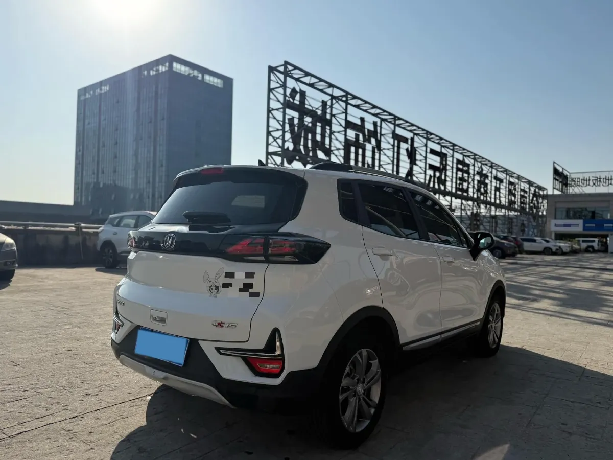 2021 ChangAn CS15 1.5L 107HP L4 5DCT,autocango,china used car exporter,china ev exporter,chinese used car exporter,chinese used ev exporter