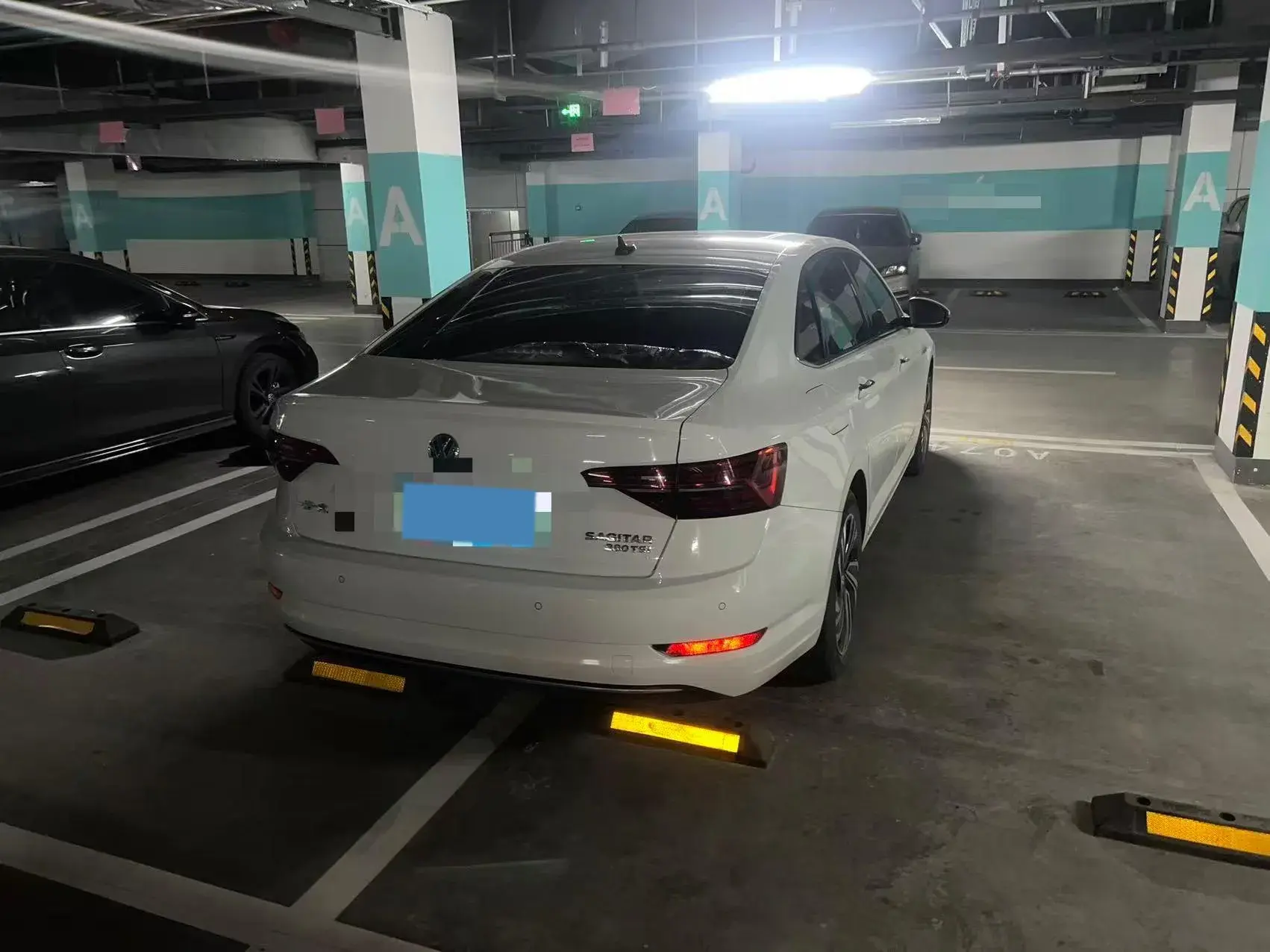 2021 VOLKSWAGEN SAGITAR thumbnail 4