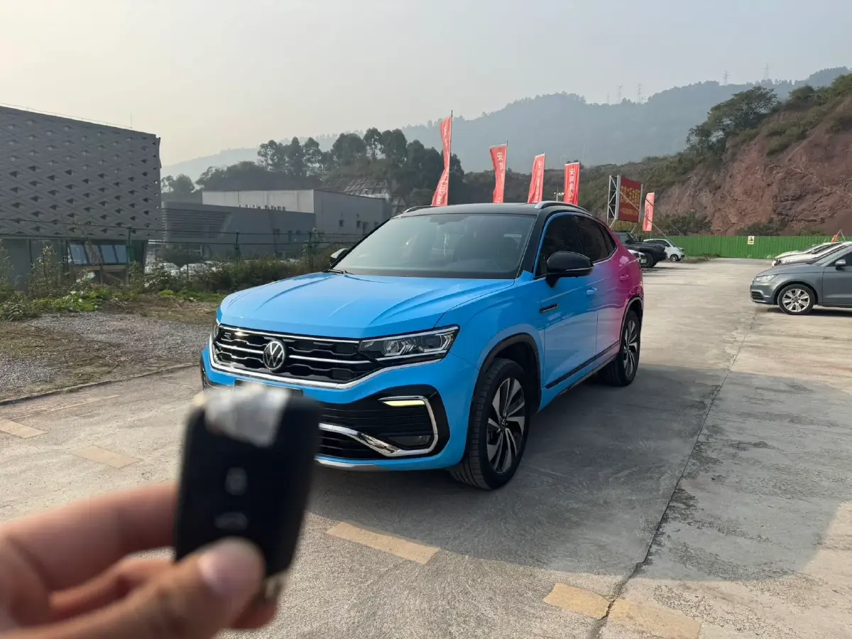 2020 Volkswagen Tayron X 2.0T 186HP L4 7DCT