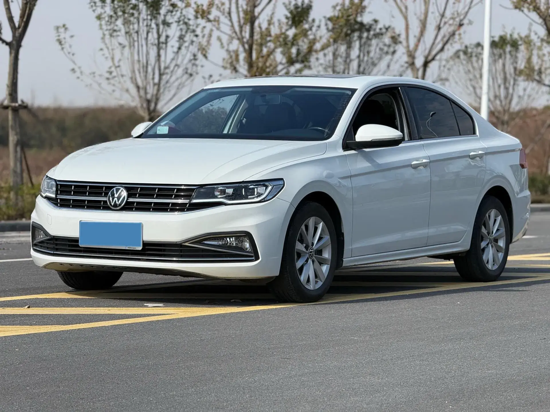 2021 VOLKSWAGEN BORA view 1