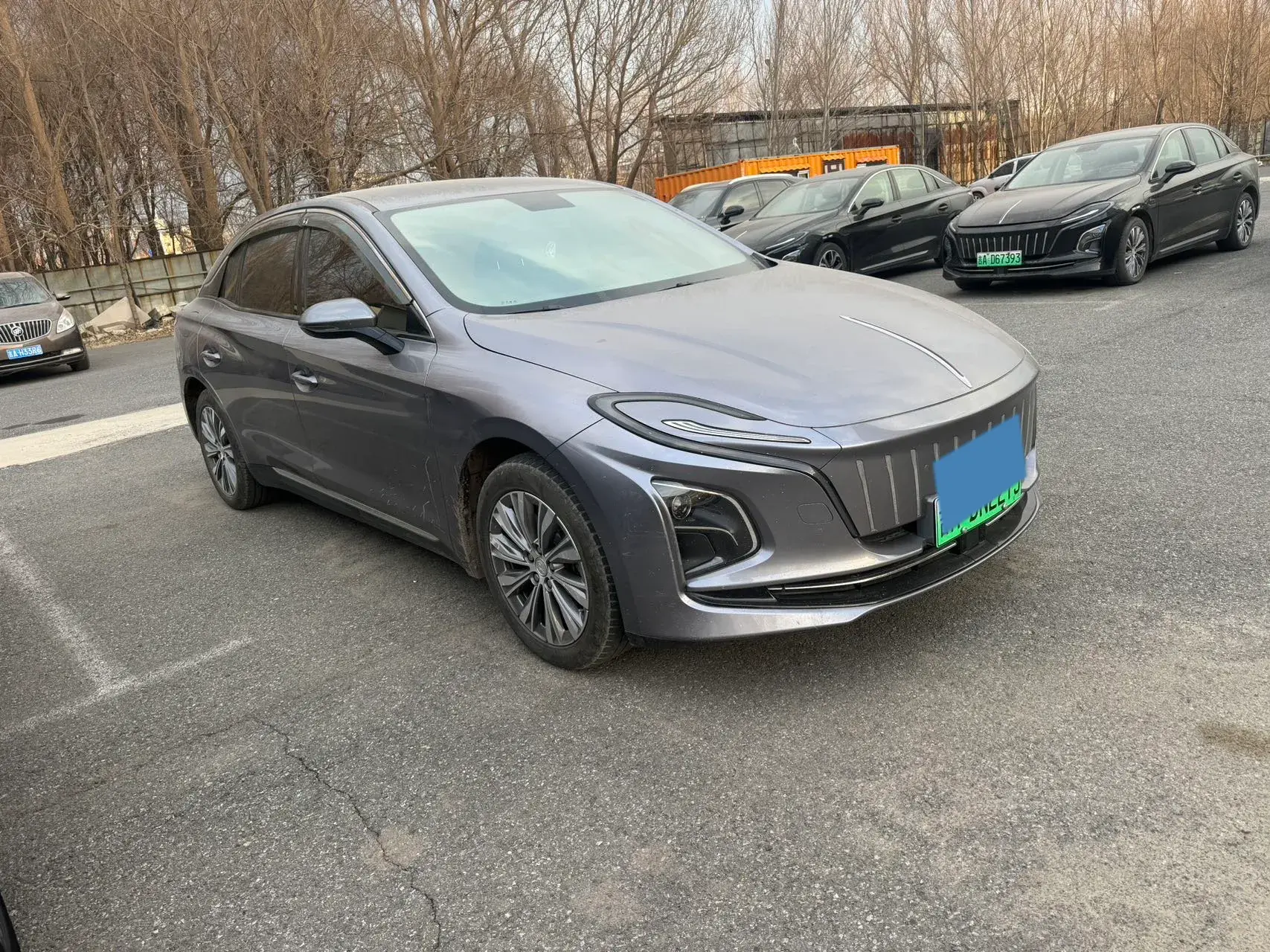 2024 HONGQI E-QM5 thumbnail 2